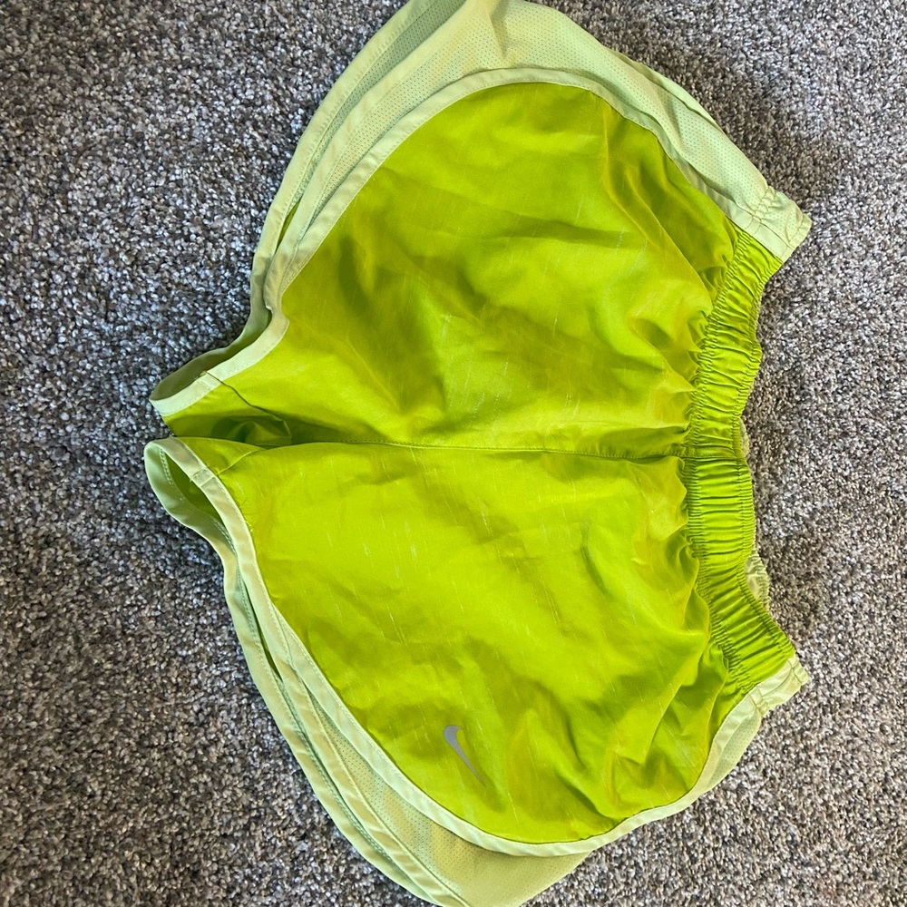 Women’s Nike Shorts NWOT